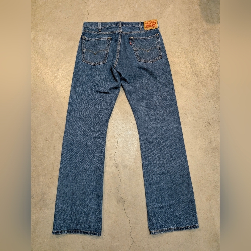 Levi's 517 Men's 34x34 (34x35.5) Bootcut Blue Jeans - Picture 4 of 7